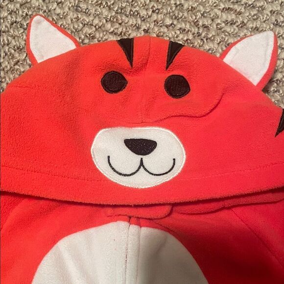 Cozy Orange Tiger Infant Footie Onesie - Picture 3 of 4